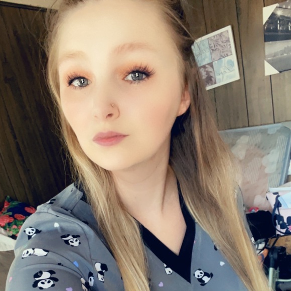 Meet your Posher, Candy - Picture 1 of 1